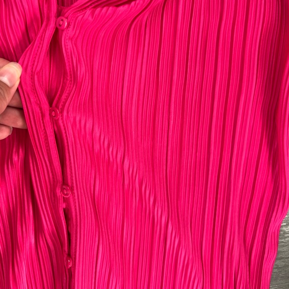 NWT Elie Tahari Sleeveless Button Down Top - Picture 6 of 10